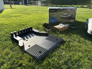 Ladestation des ECOVACS Goat A3000 LiDAR Mähroboters