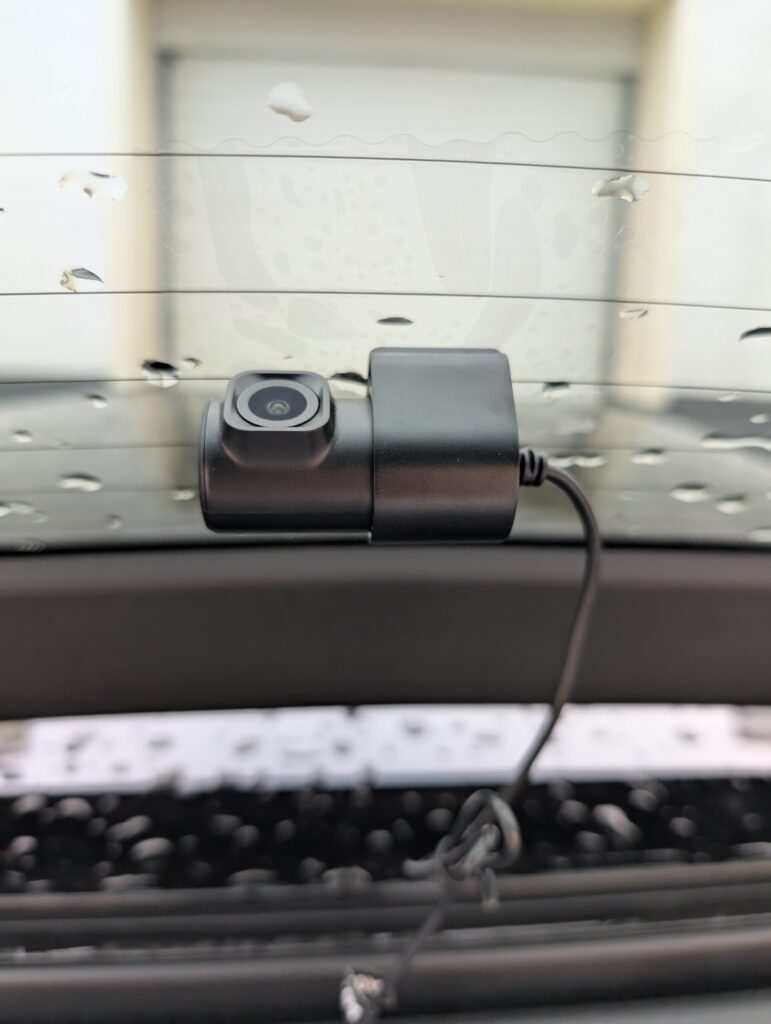 REDTIGER F7N Touch Dashcam montiert Rückseite