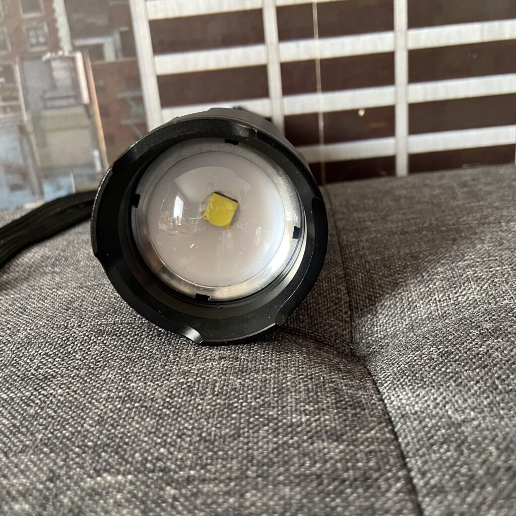 REHKITTZ S1600 LED-Taschenlampe Leuchte