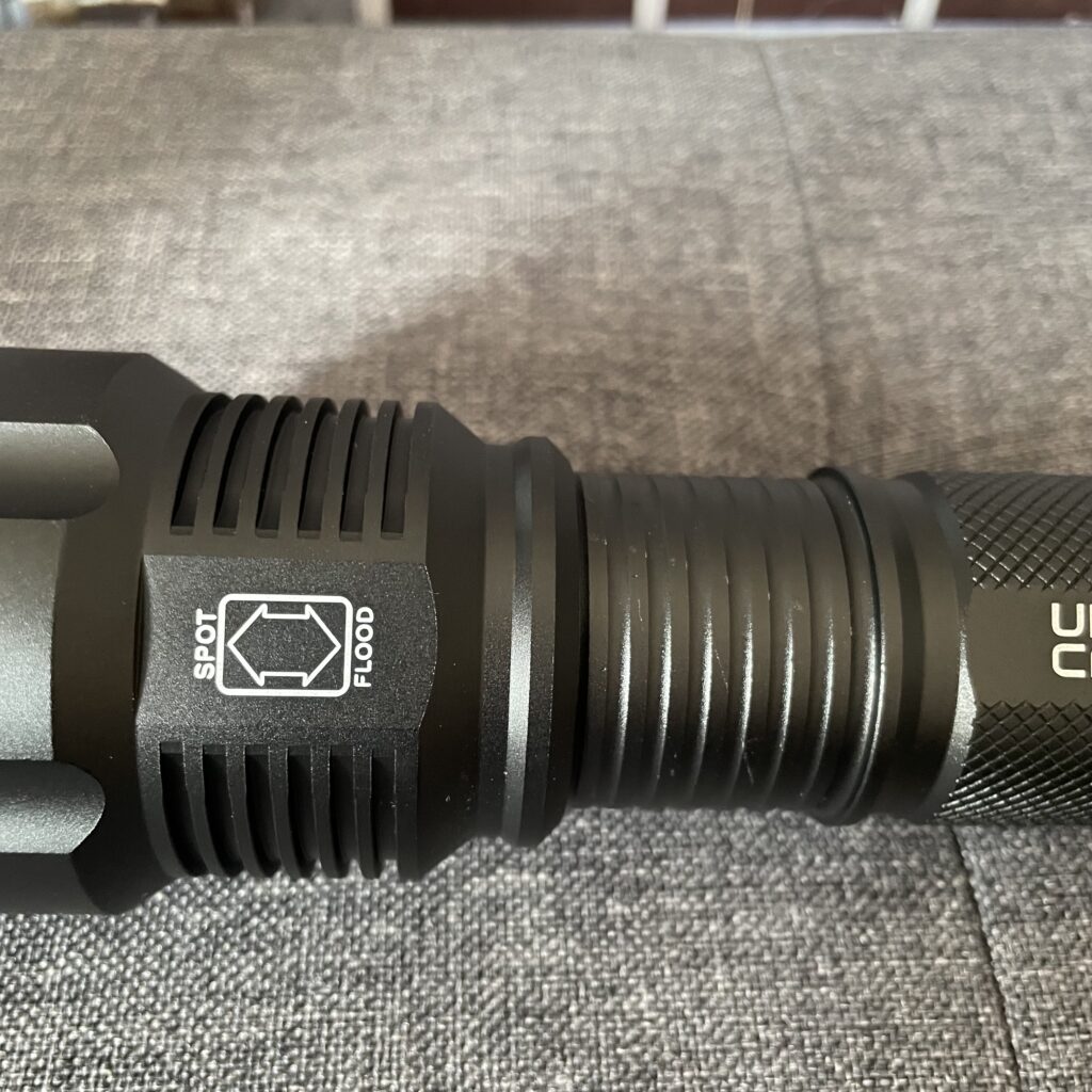 REHKITTZ S1600 LED-Taschenlampe Zoom