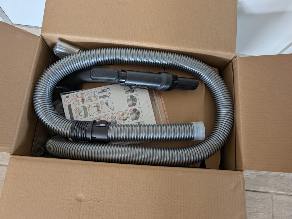 Rowenta Compact Power XXL Classic Staubsauger Auspacken