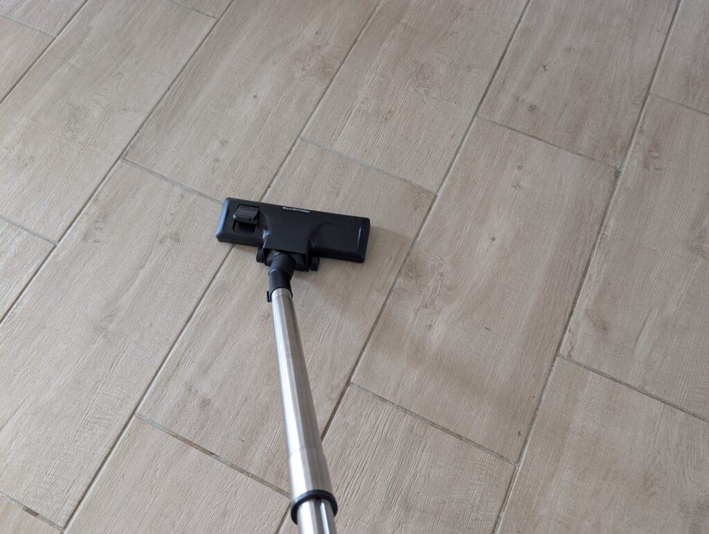 Rowenta Compact Power XXL Classic Staubsauger Saugen auf Hartboden