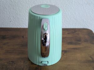 Russell Hobbs Eden Wasserkocher von hinten