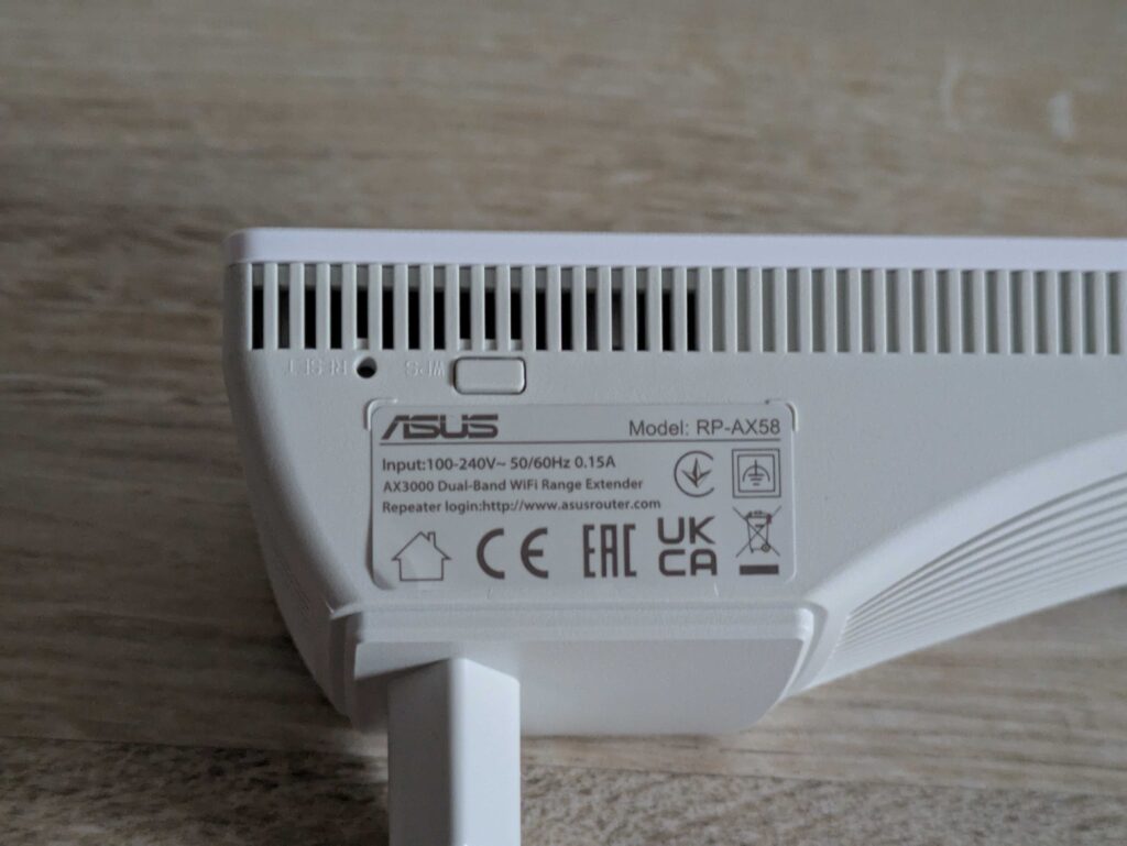 Tasten des ASUS RP-AX58 AX3000 WLAN-Repeaters