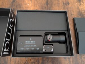 Verpackung der 70mai 4K T800 Dashcam geöffnet (2)