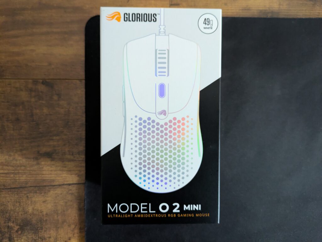 Verpackung der Glorious Model O 2 Mini Gaming-Maus von vorne