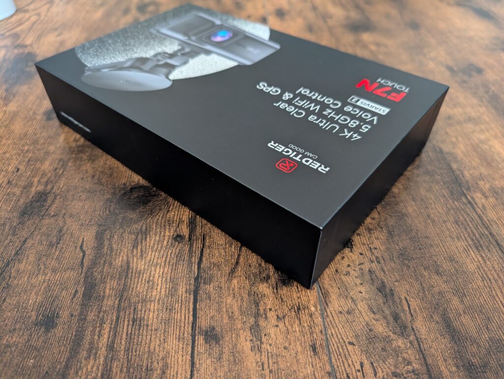 Verpackung der REDTIGER F7N Touch Dashcam (4)