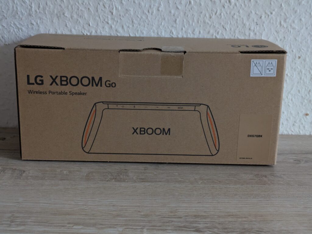 Verpackung des LG XBOOM Go DXG7 Bluetooth-Lautsprechers von hinten