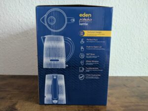 Verpackung des Russell Hobbs Eden Wasserkochers von rechts