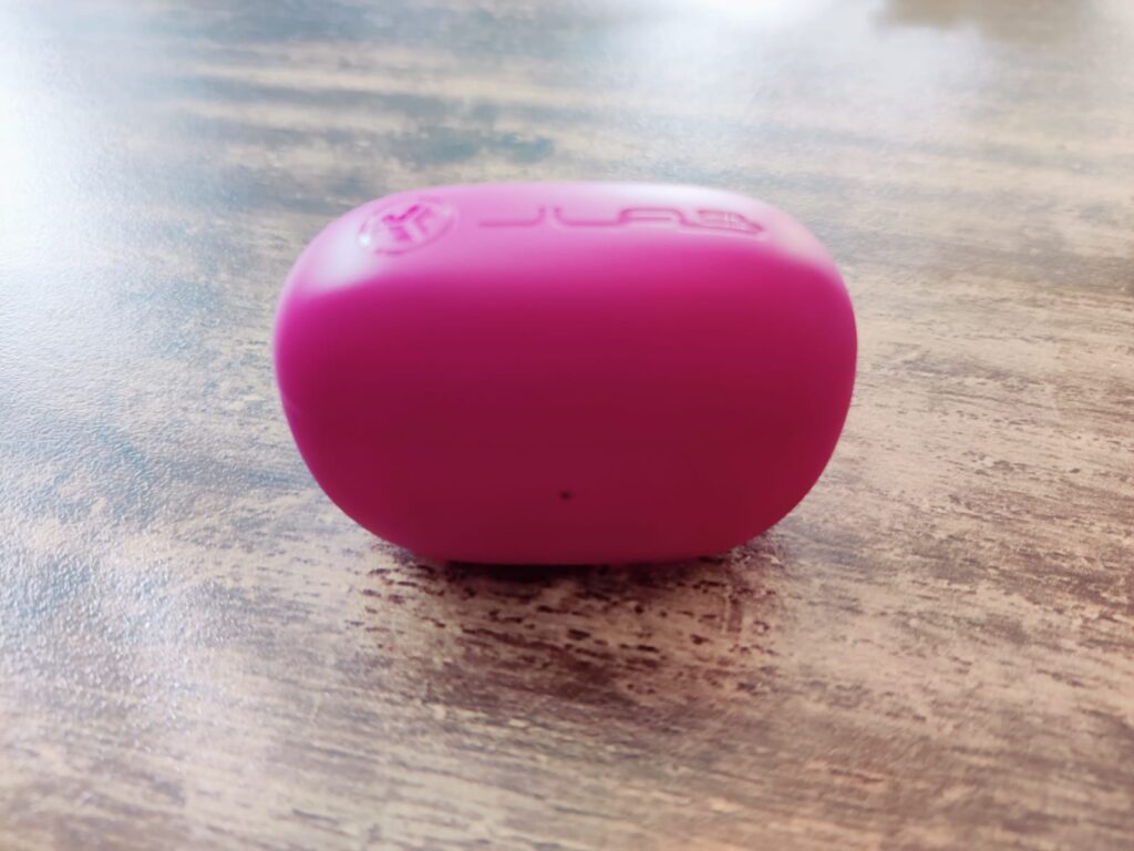 JLab Go Pop ANC Bluetooth-Kopfhörer Ladecase von vorne