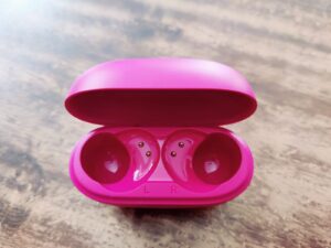 JLab Go Pop ANC Bluetooth-Kopfhörer Ladecase leer