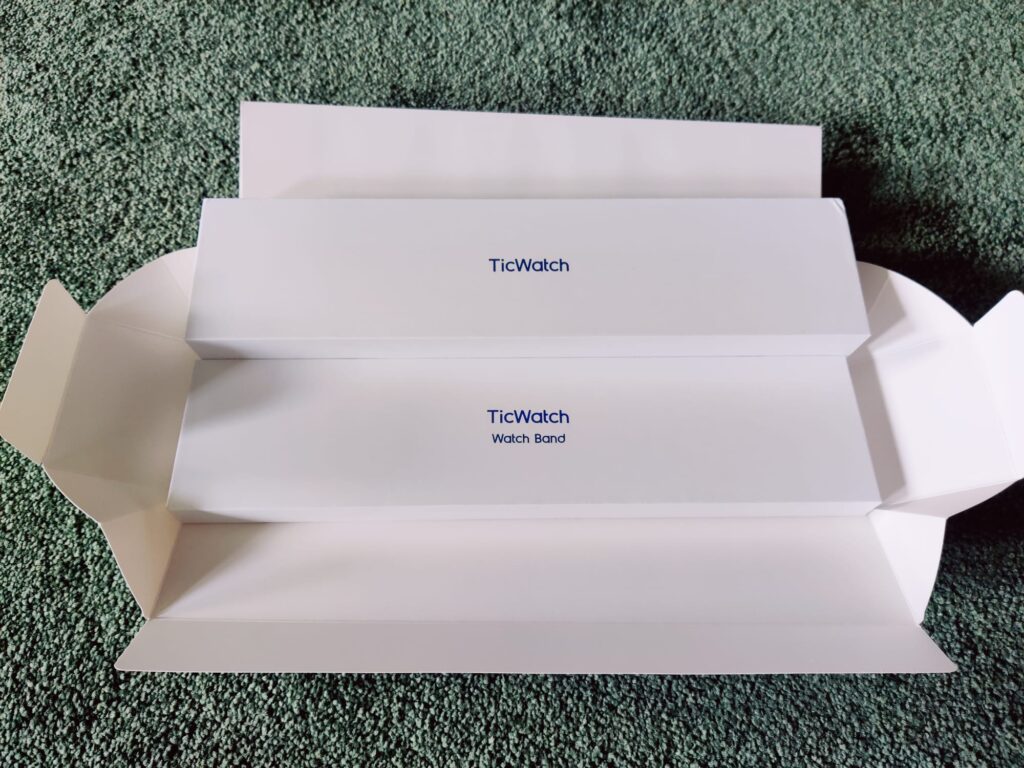 Mobvoi TicWatch Pro 5 Smartwatch Verpackung offen
