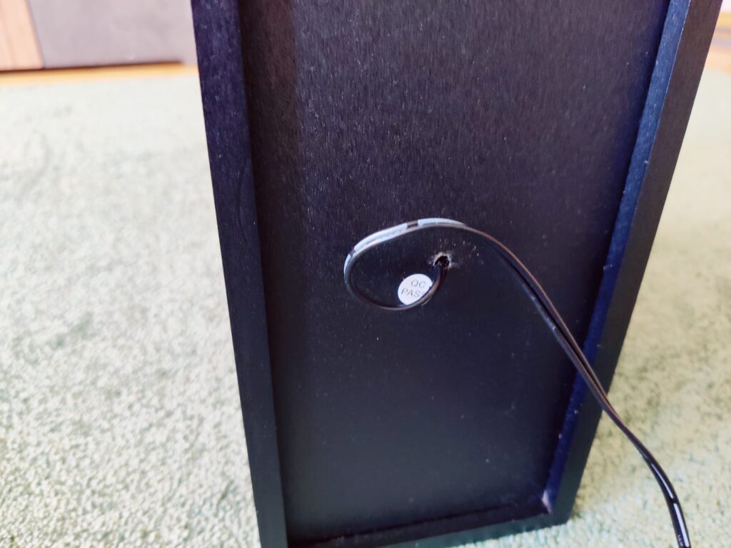 Creative Stage 2.1 Soundbar Subwoofer Kabelanschluss
