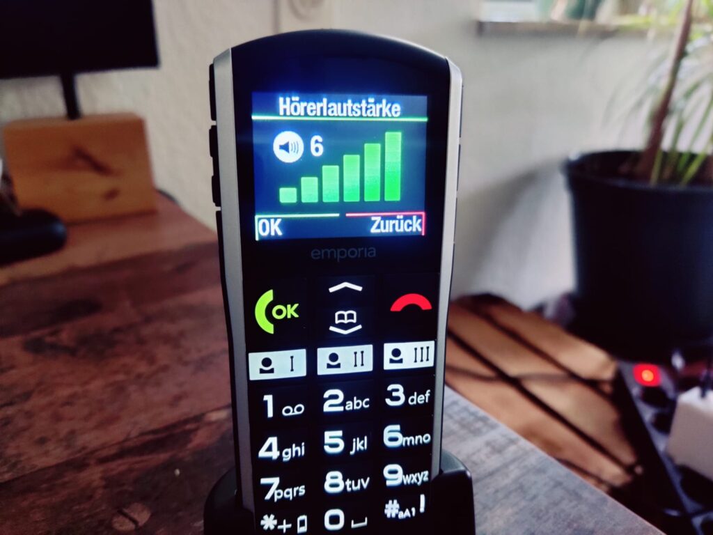 Emporia SIMPLICITY Seniorenhandy Lautstärke einstellen