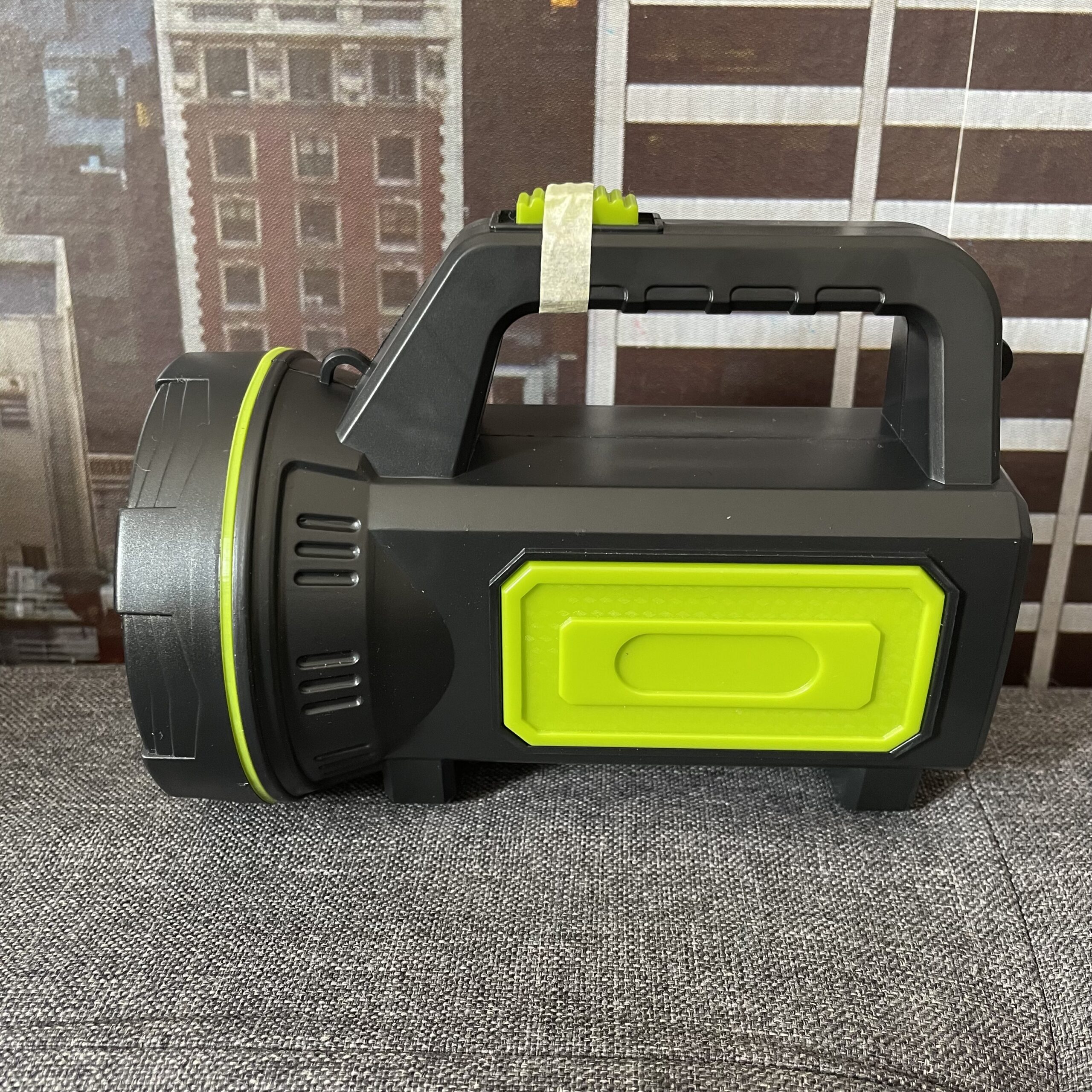 XUNATA LED-Handscheinwerfer seitlich