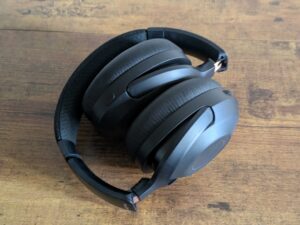 Creative Zen Hybrid Pro Headset zusammengeklappt