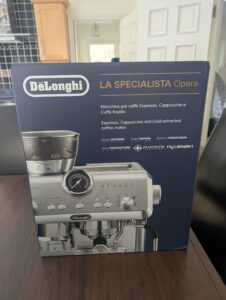 De'Longhi La Specialista Opera Siebträgermaschine Karton