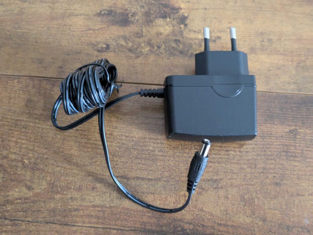 Netzstecker der Tapo TP-Link C520WS Überwachungskamera