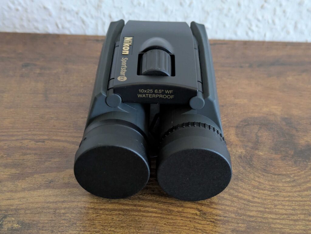 Nikon Sportstar EX 10x25 DCF Fernglas von hinten