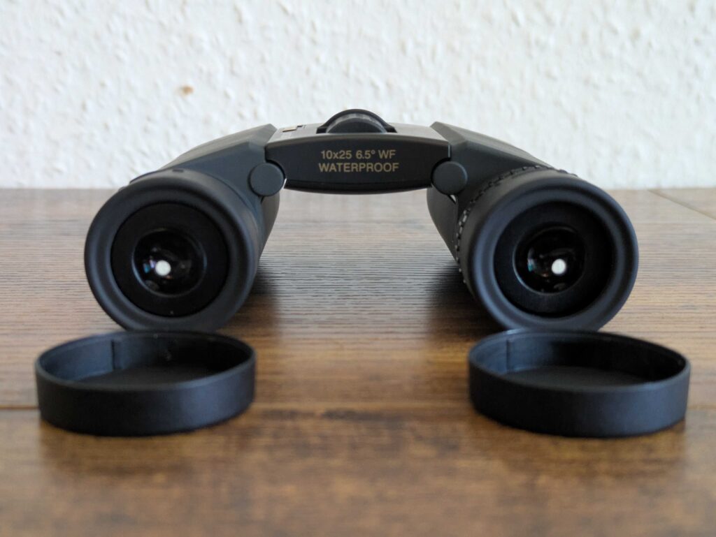 Nikon Sportstar EX 10x25 DCF Fernglas von hinten ausgeklappt