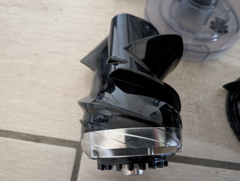 Panasonic MJ-L700KXE Entsafter Schnecke Detail