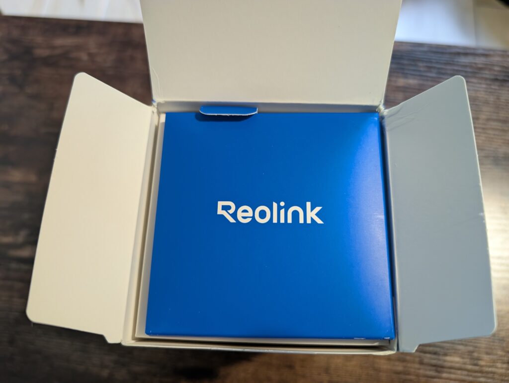 Reolink E1 Pro Überwachungskamera Verpackung geöffnet