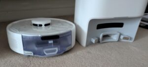 SwitchBot K11+ Staubsauger-Roboter mit Absaugstation