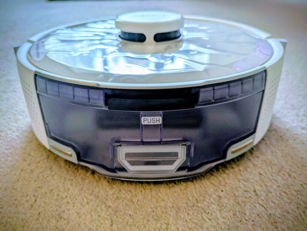 SwitchBot K11+ Staubsauger-Roboter mit Folie von vorne