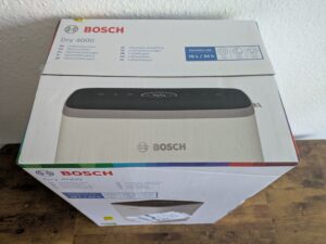 Verpackung des Bosch Dry 4000 Luftentfeuchters von oben
