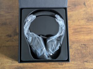 Verpackung des Creative Zen Hybrid Pro Headsets geöffnet