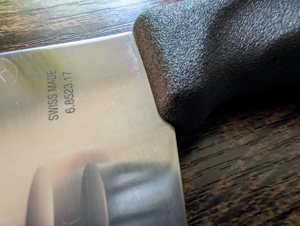 Victorinox Swiss Classic Küchenmesser Klinge Detail
