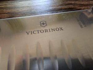 Victorinox Swiss Classic Küchenmesser Klinge Detail 2