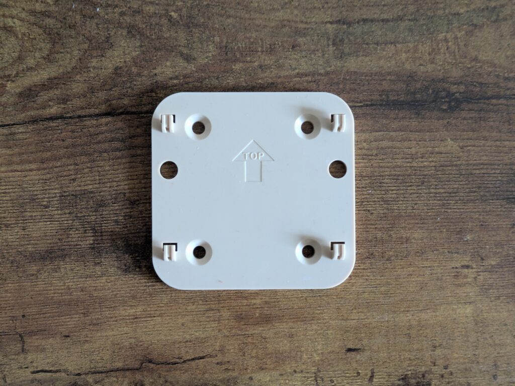 Wandhalterung der NUASI RBX-S60 Wildkamera