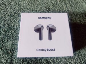 Samsung Galaxy Buds 3 In-Ear-Bluetooth-Kopfhörer Verpackung von oben