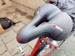 Youngdo City Fahrradsattel montiert von oben