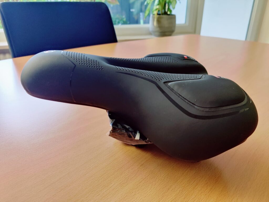 toptrek Top-01 Fahrradsattel von der Seite