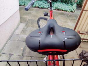toptrek Top-01 Fahrradsattel montiert von hinten