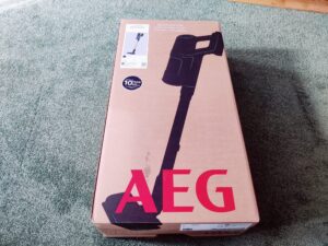 AEG 6000 AP61CB21DB Akku-Staubsauger Verpackung von vorne