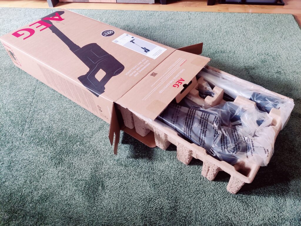 AEG 6000 AP61CB21DB Akku-Staubsauger Verpackung mit Schale