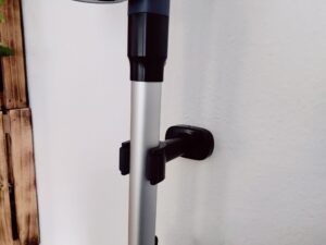 AEG 6000 AP61CB21DB Akku-Staubsauger an Wand montiert