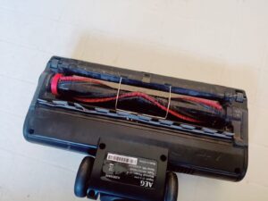 AEG 6000 AP61CB21DB Akku-Staubsauger mit Bodenbürste nach Betrieb