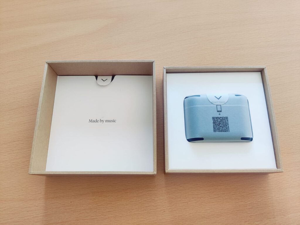 Cambridge Audio Melomania A100 In-Ear-Kopfhörer Verpackung offen