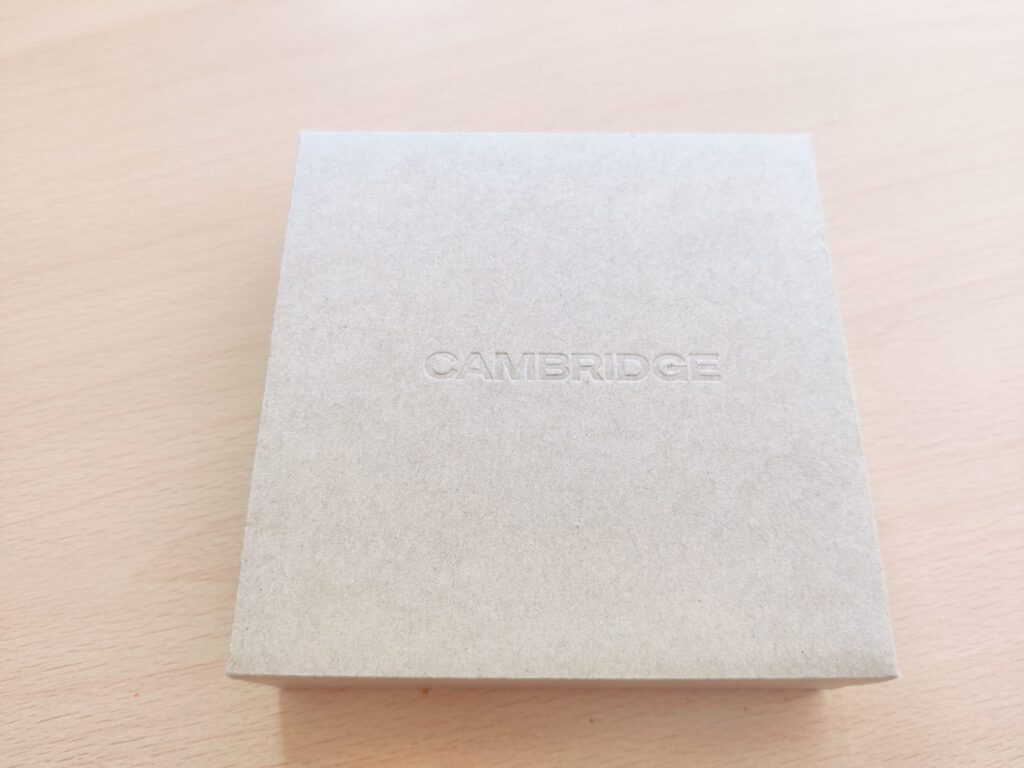 Cambridge Audio Melomania A100 In-Ear-Kopfhörer Verpackung von oben