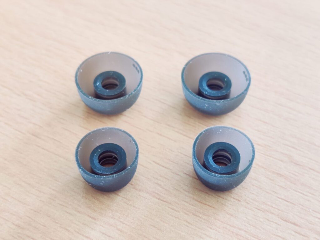 Cambridge Audio Melomania A100 In-Ear-Kopfhörer Ohrstöpsel ausgepackt