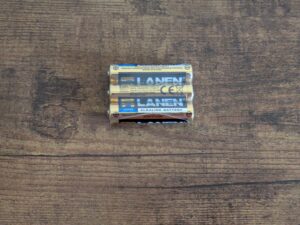 AAA-Batterien der Shadowhawk S1007 Taschenlampe