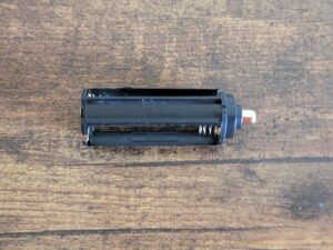 Batteriehalterung der Shadowhawk S1007 Taschenlampe