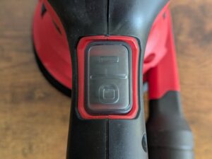 Bedientaste des Einhell TC-RS 425 E Exzenterschleifers