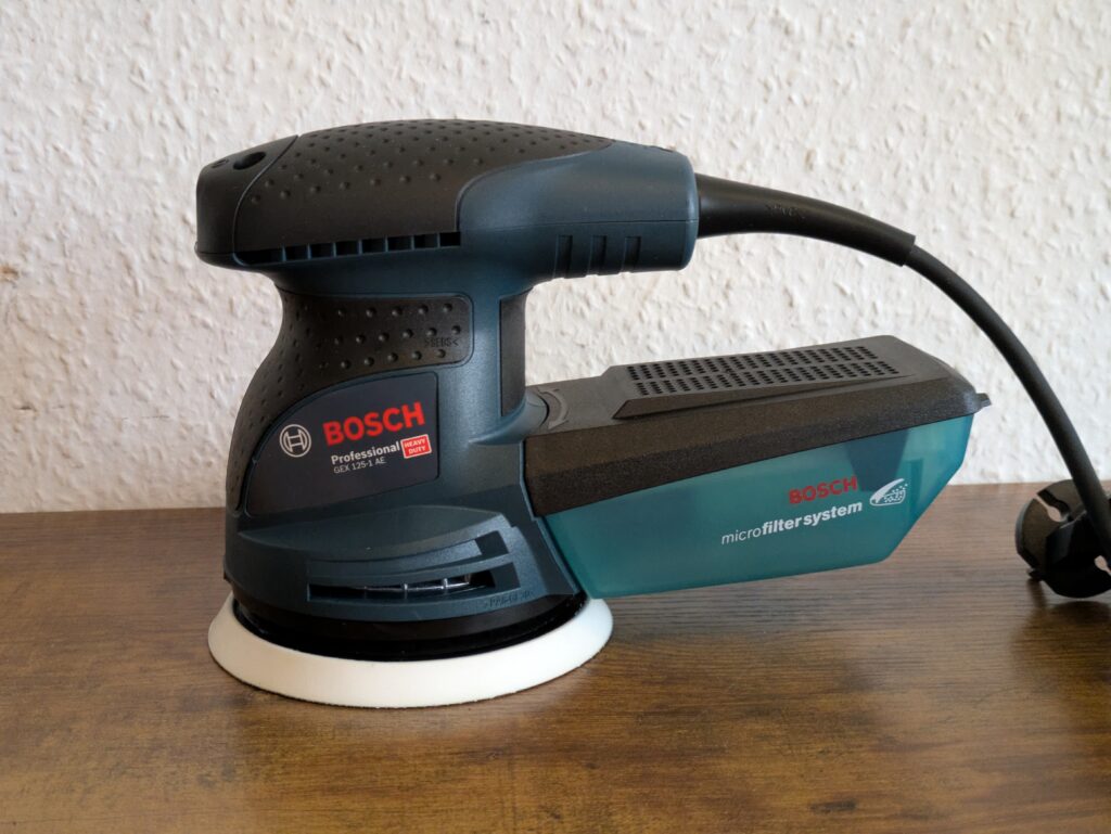 Bosch Professional GEX 125-1 AE Exzenterschleifer von der Seite
