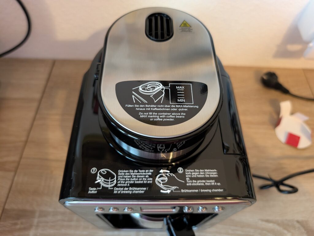 CASO Coffee Compact electronic Kaffeemaschine mit Mahlwerk Deckel geschlossen