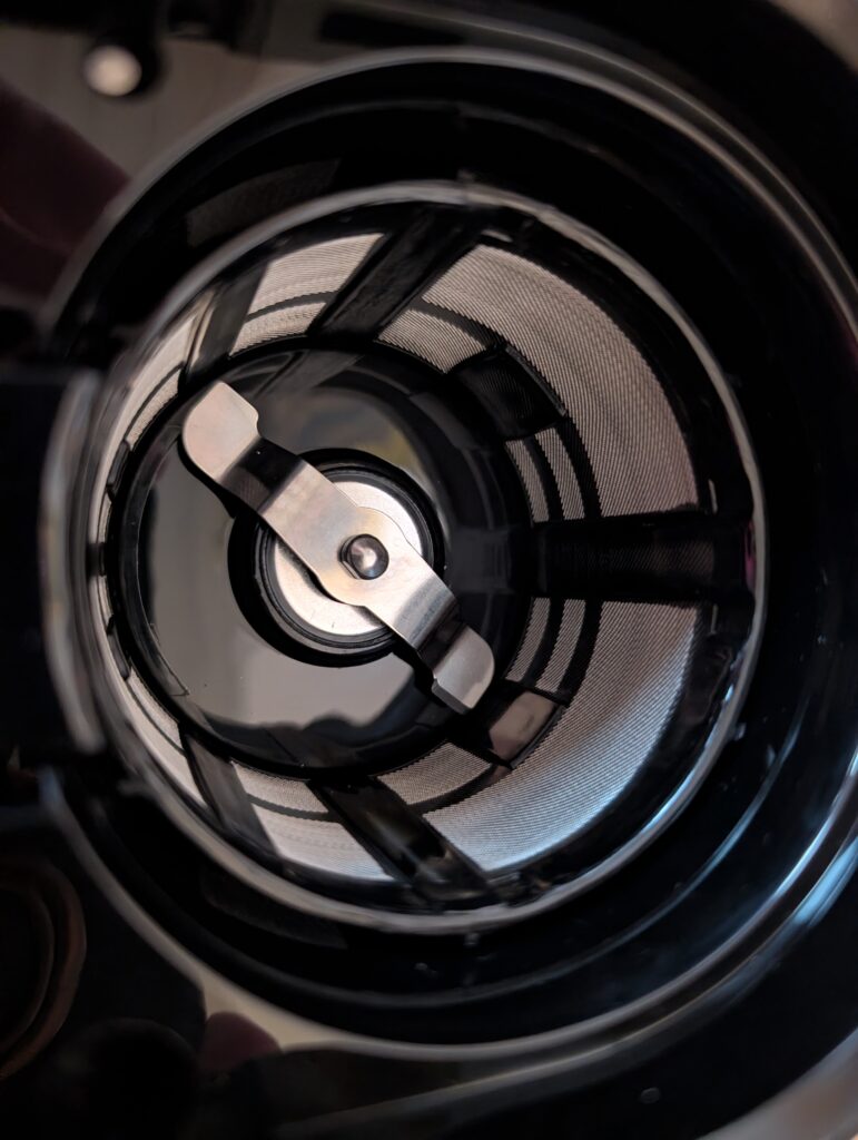 CASO Coffee Compact electronic Kaffeemaschine mit Mahlwerk Filter mit Mahlwerk Detail